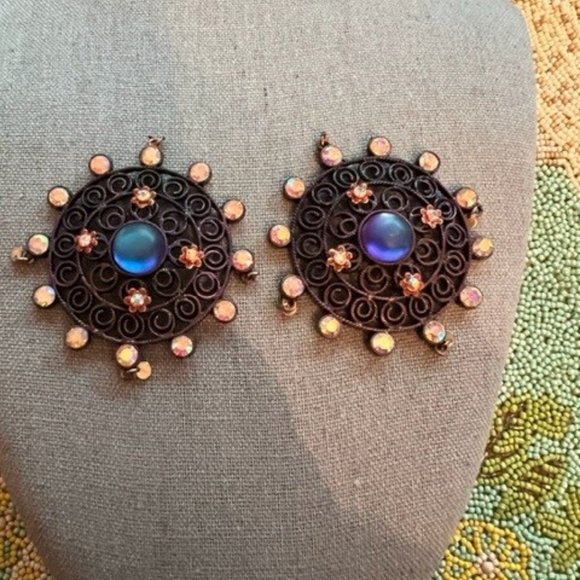 Vintage Betsey Johnson Necklace, Bracelet, Earrings - Picture 10 of 11